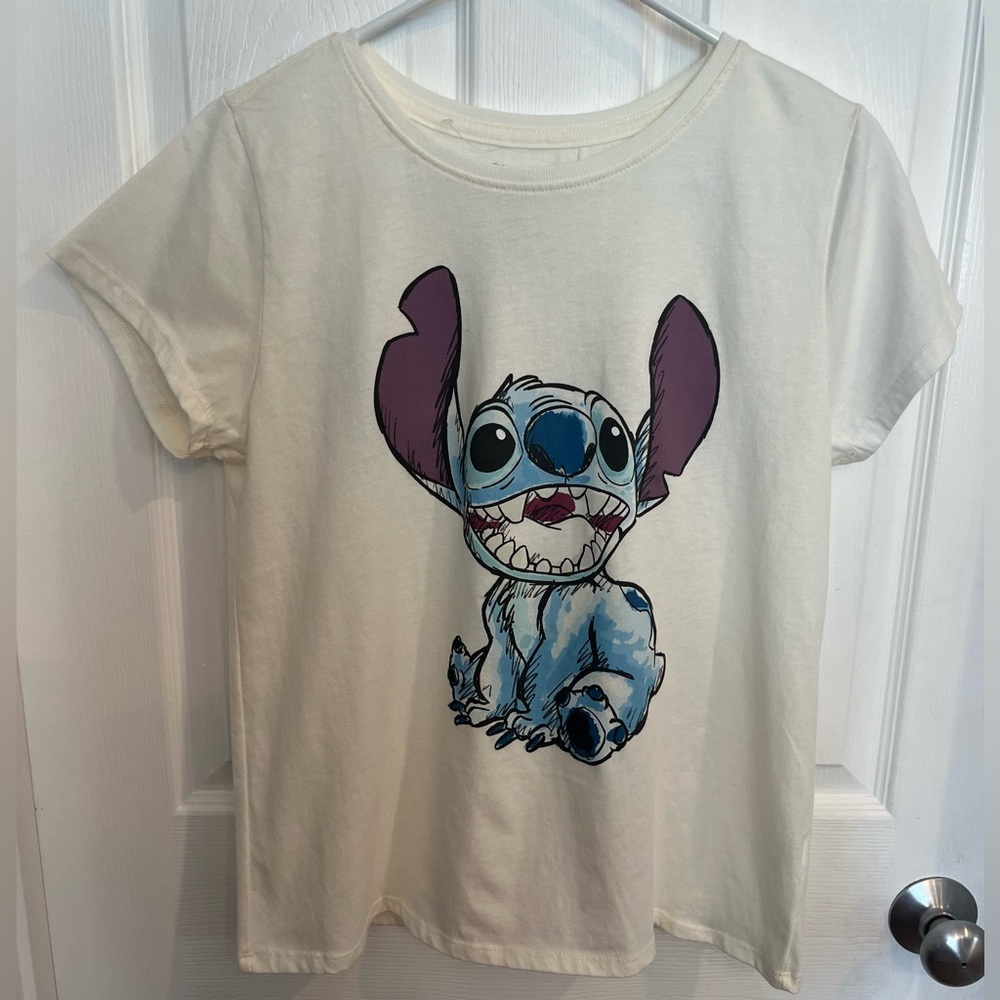 Disney Stitch Women’s Tee, Size Small or XL available  NWT